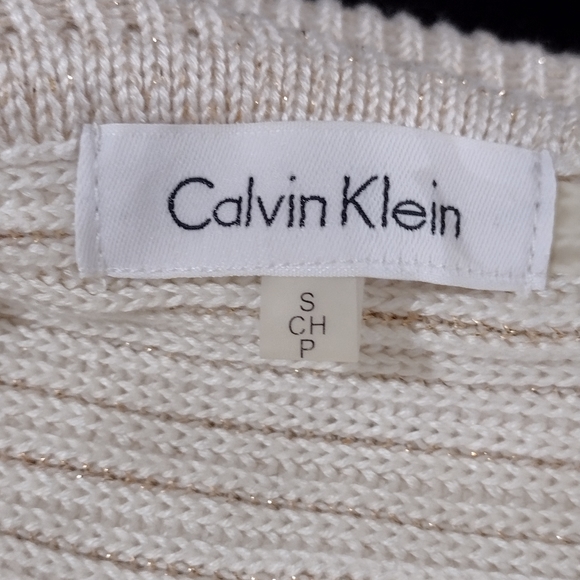 Sweater - Picture 2 of 12